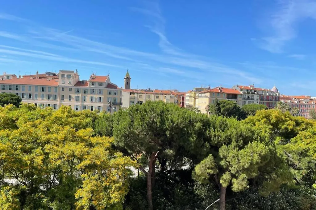Spacious 3 Bedroom Flat Nice Center - Magnificent View-Parking